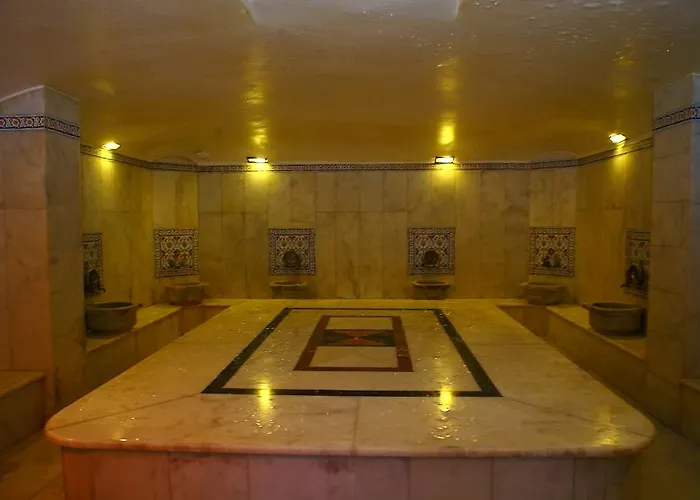 Grand Lukullus 호텔 케메르