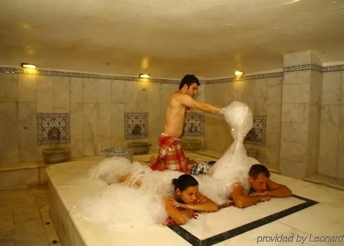 호텔 Grand Lukullus 4*