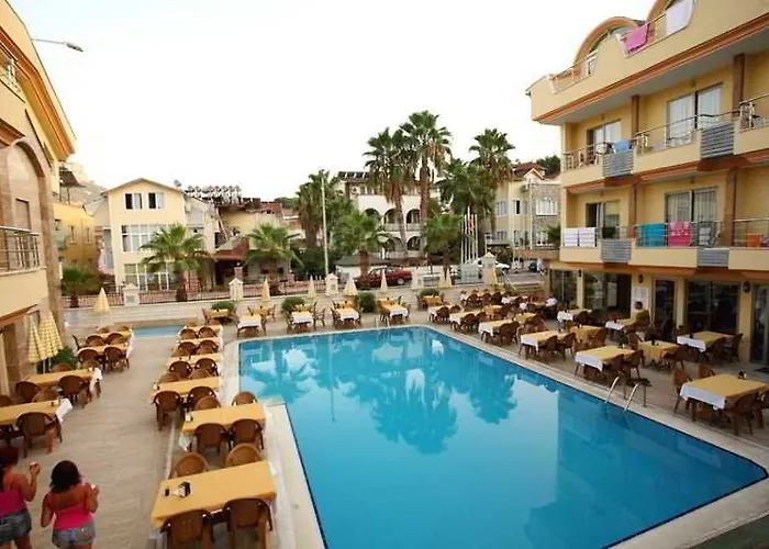 Grand Lukullus 호텔 4*