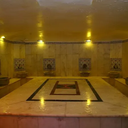 Grand Lukullus Ξενοδοχείο Κεμέρ