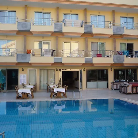 Hotel Grand Lukullus 4*