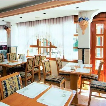 Otel Grand Lukullus 4*