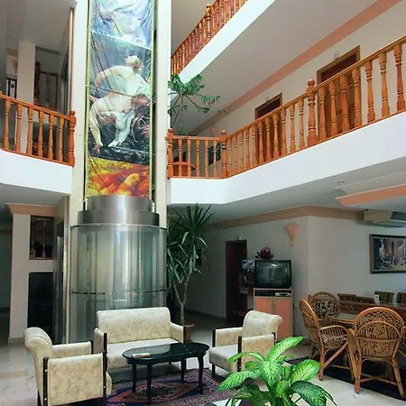 Hotel Grand Lukullus 4*