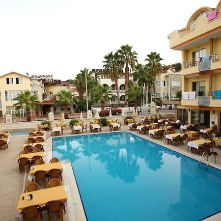 Grand Lukullus Hotel 4*