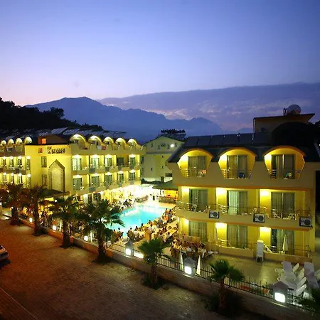 Ξενοδοχείο Grand Lukullus 4*