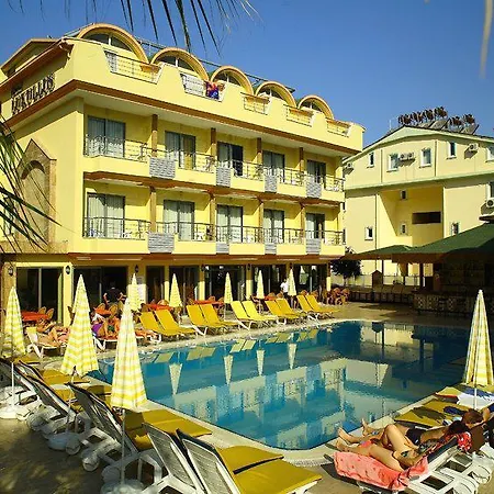 Grand Lukullus Ξενοδοχείο 4*