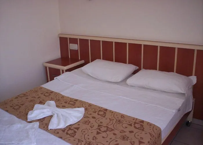 فندق Grand Lukullus 4*