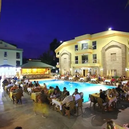 Hotel Grand Lukullus 4*