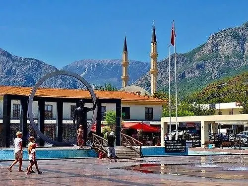 Hotel Grand Lukullus 4*