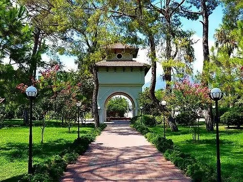 Hotel Grand Lukullus 4*