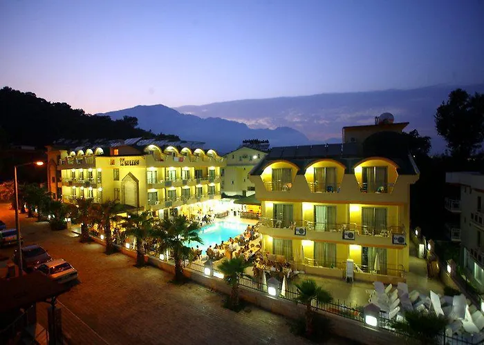 Hotel Grand Lukullus 4*